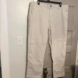 Men's Classic Beige Chinos 44/32